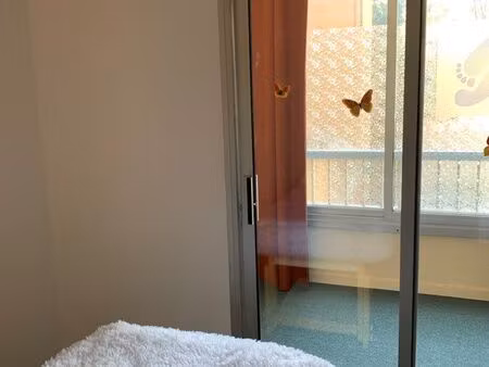 local / cabinet / bureau