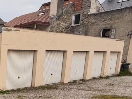 location garage / box - 17 m² ou emplacement moto sécurisé