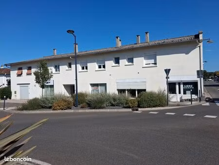 juillan tarbes sud : a louer local professionnel / ou / commercial