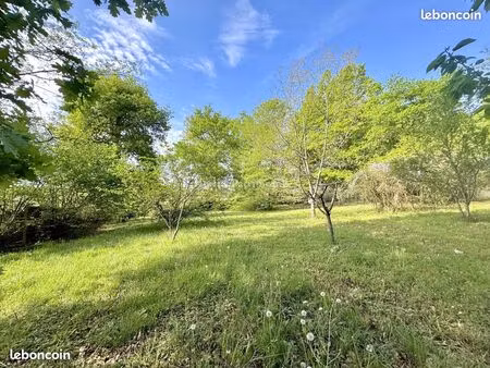 terrain 600 m² cenac