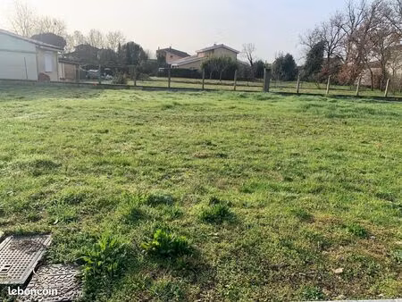 terrain 1 100 m² escalquens