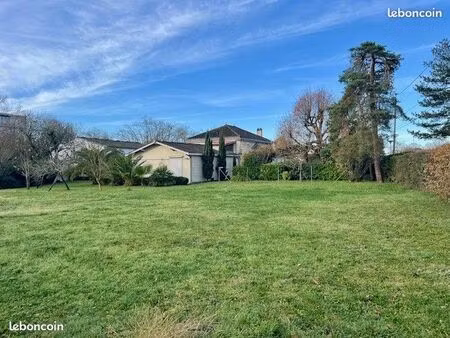terrain 800 m² saint loubes