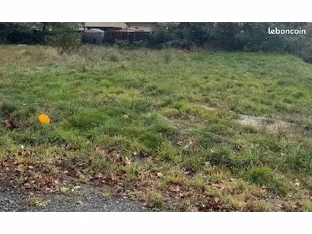 terrain 420 m² salles