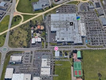 local commercial 230 m² lempdes