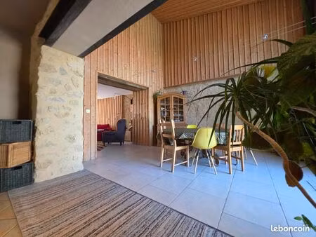 maison de ville 8 pièces 222 m²