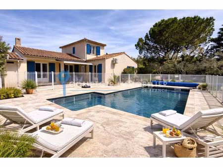 villa 5pièce(s) 4chambre(s) 121 m² beaucaire (30300)