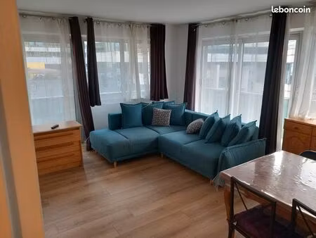 grand 3 pièces (69 m2) meublé à louer à partir de mai 2026 sans frais d'agence