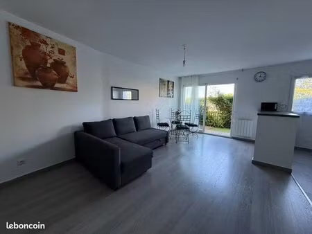 jolie appartement à louer 770 charges comprise