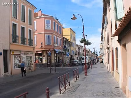 vends mur commercial