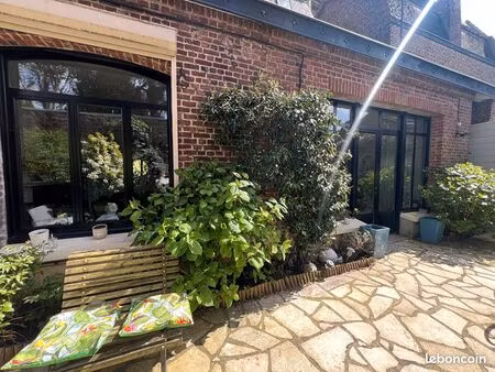 maison 9 pièces 160 m²