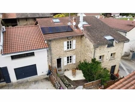 maison en pierre au coeur de saint alban de roche à vendre