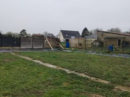 terrain de 845m2 à brie