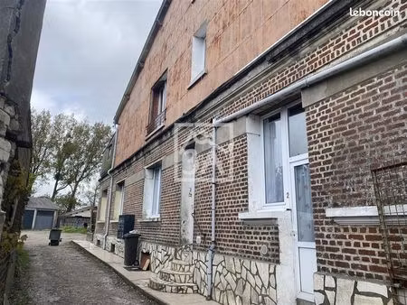 immeuble 16 pièces 425 m²