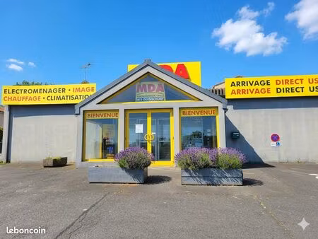 local commercial 743m² emplacement n°1 zone leclerc