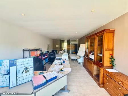 local commercial 90 m²