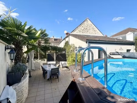 propriété 6 pièces 133 m²