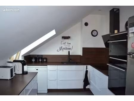 janneyrias - rare - appartement t3 90m2 aux normes pmr - espace vie entierement meublé