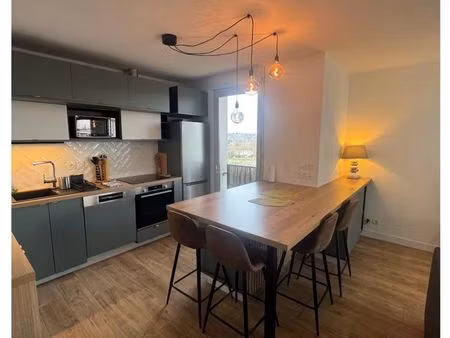 t3 62 m² refait à neuf – dernier étage – balcon + parking – montrabé