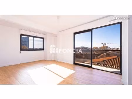 appartement 2 pieces climatise avec terrasse et cellier