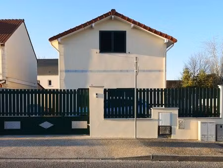 grande maison avec grande dépendance