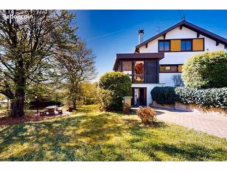 propriété 5 pièces 155 m²