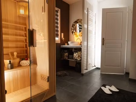 magnifique propriété de 2022 avec gîtes de luxe 4* avec habitation attenante