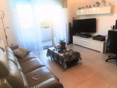 t3 haut de gamme refait à neuf + 3 parkings