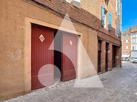 parking/box 45 m² albi