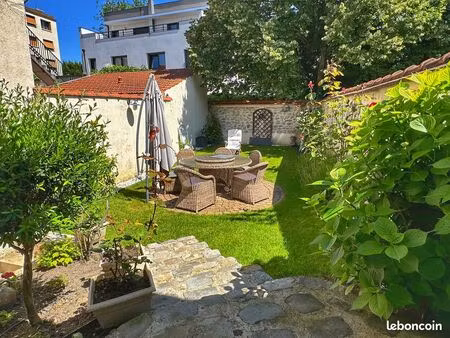 maison 4 chambres - quartier village - extérieur et garage