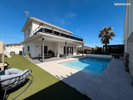 maison contemporaine 156 m² avec piscine  jacuzzi – lumineuse – montarnaud