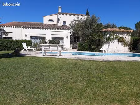 maison 7 pièces 219 m²