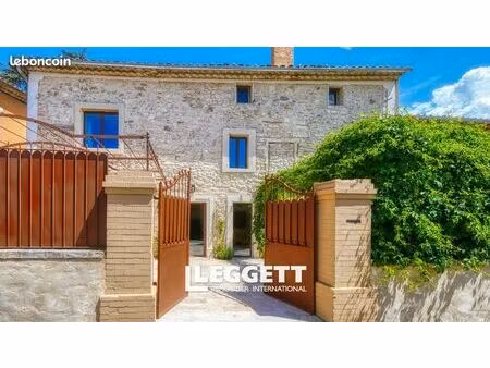 maison 8 pièces 202 m²