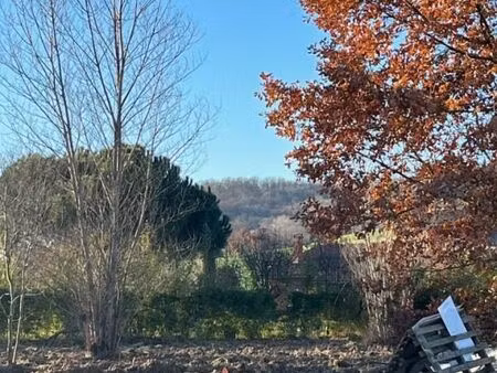 terrain 742 m² mezens
