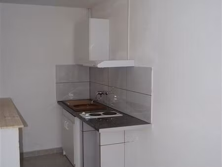 loue f2 centre ville