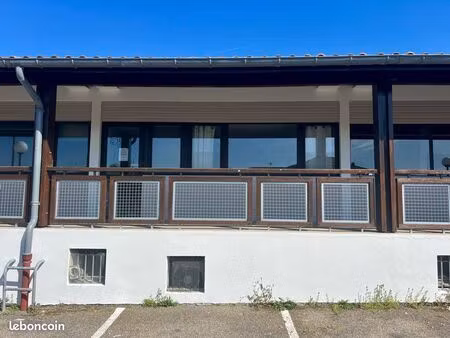 local professionnel ou commercial à martignas bourg