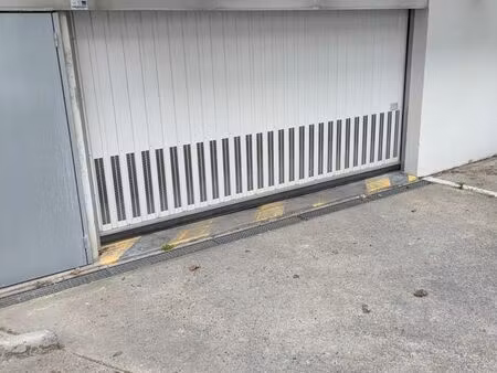 parking entre bergonié et nansouty