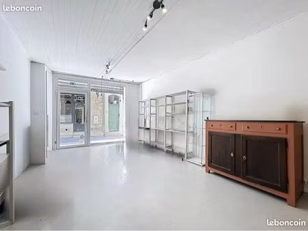 local commercial centre ville