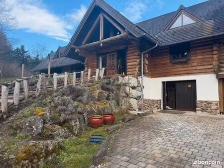 chalet 6 pièces 216 m²