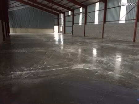 entrepôt hall bâtiment de stockage