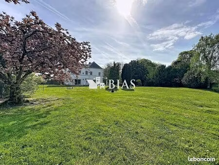 maison 6 pièces 249 m²