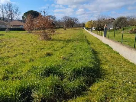 terrain 2700 m2 menville 138000 euros