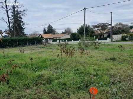 terrain 671 m² saint laurent medoc