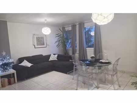 location appartement 1 pièce 15 m² à fresnes (94260)