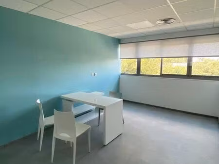 location bureau paramédical