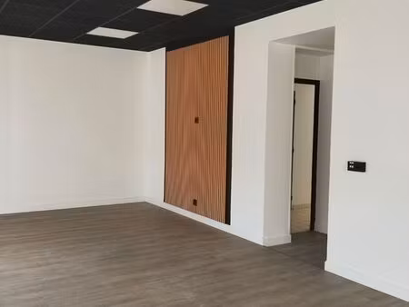 a louer local commercial 100 m2 amiens