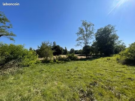 terrain 593 m² braud et saint louis