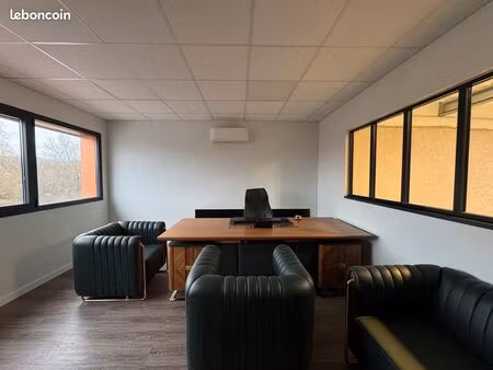 dépôt 125 m² avec bureau – zone îlots des sables