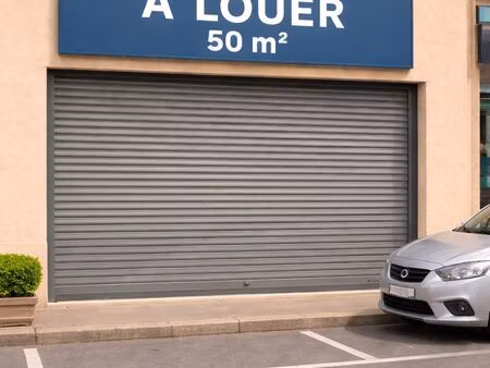 location local commercial