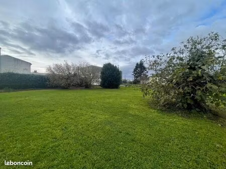 terrain 779 m² pauillac