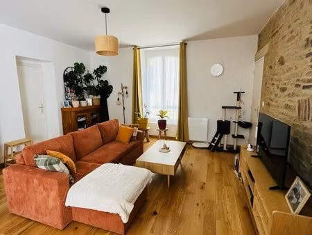 appartement t3- hyper centre auray- entièrement rénové